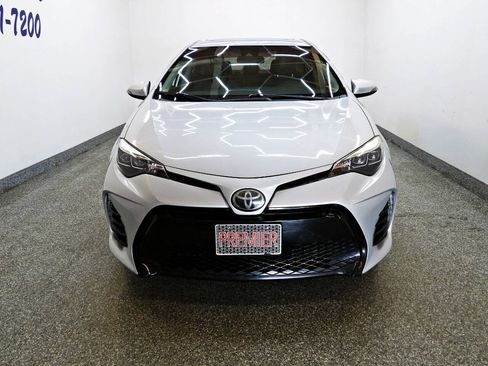 Used 2018 Toyota Corolla SE FWD image 2