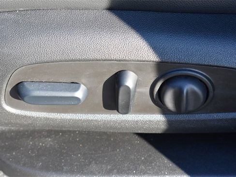 Used 2024 Chevrolet Equinox Premier image 26