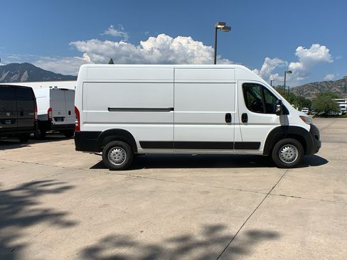 Used 2025 RAM ProMaster 2500 w/ Convenience Group FWD image 6