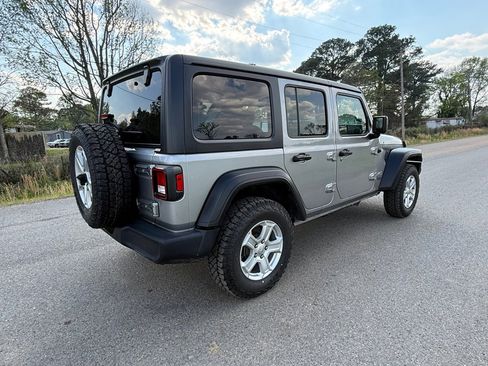 Used 2020 Jeep Wrangler Unlimited Sport S image 3