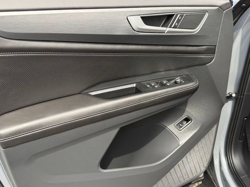 New 2026 Volkswagen Atlas Cross Sport SE AWD/4WD image 9