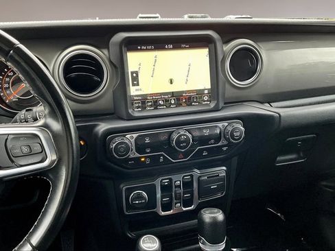 Used 2022 Jeep Wrangler Unlimited Sahara image 10