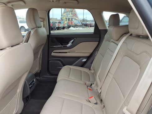 Used 2024 Lincoln Corsair AWD image 12