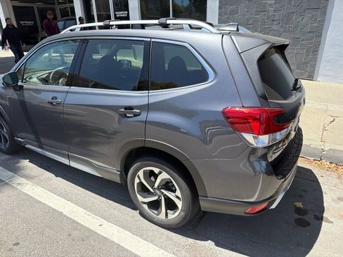 Used 2023 Subaru Forester Touring w/ Popular Package #2 AWD/4WD image 4