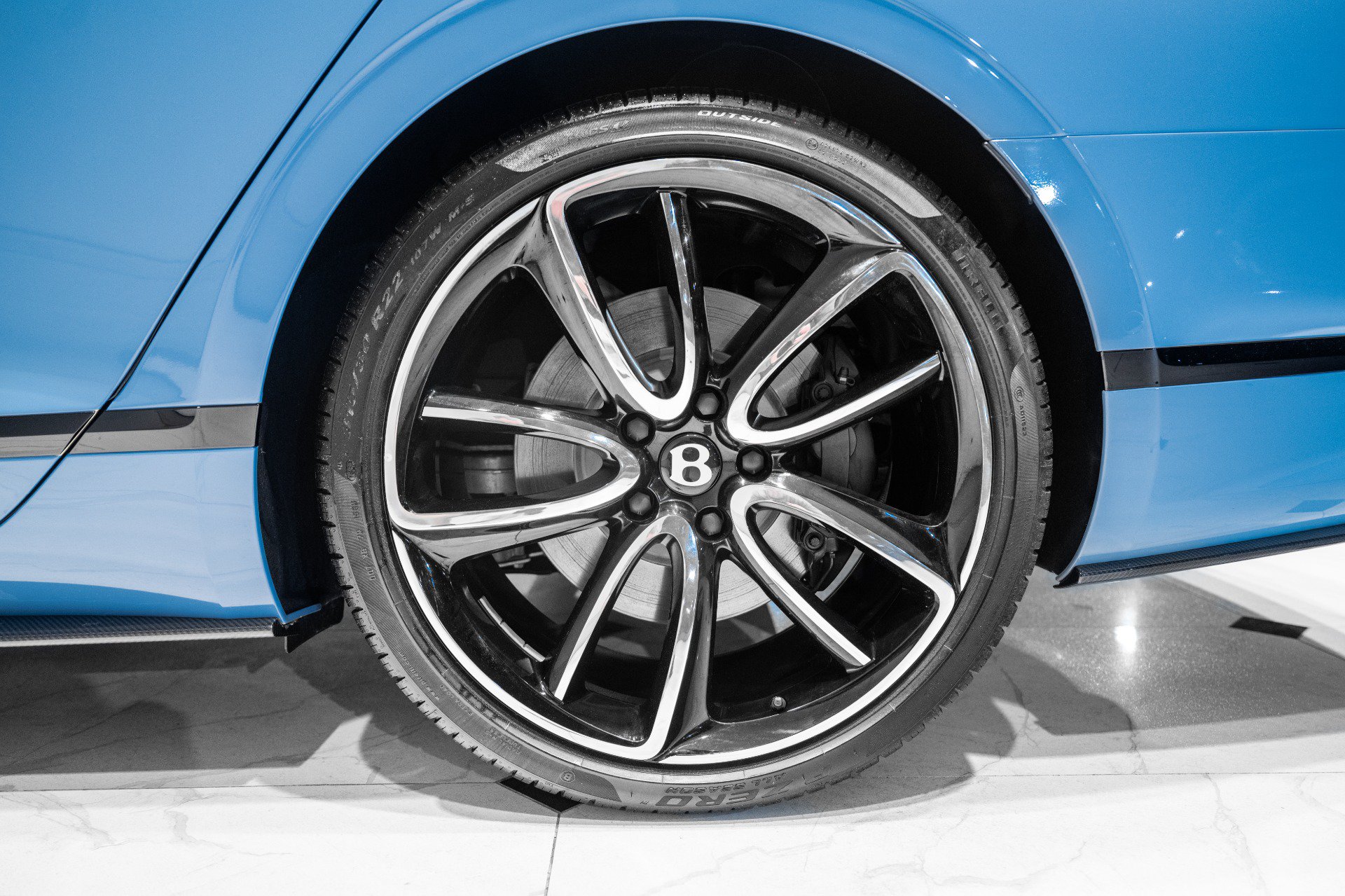 Used 2024 Bentley Flying Spur V8 AWD/4WD image 14
