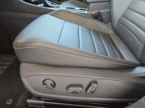 Used 2024 Volkswagen Jetta SE image 14