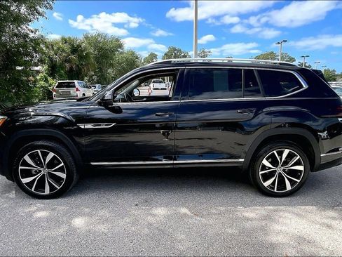 Certified 2024 Volkswagen Atlas SEL Premium R-Line AWD/4WD image 8