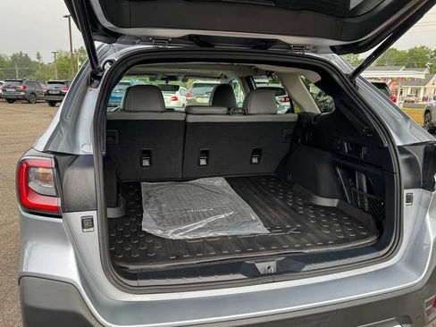 Used 2022 Subaru Outback Limited AWD/4WD image 12