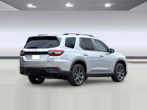 New 2026 Honda Pilot Sport image 8
