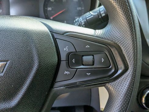 Used 2021 Chevrolet TrailBlazer LS image 17