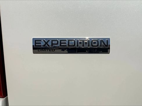 Used 2013 Ford Expedition EL Limited image 29
