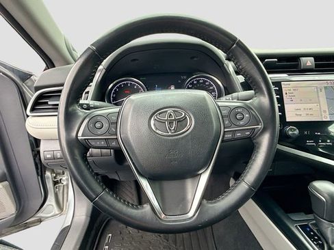 Used 2019 Toyota Camry XLE w/ Navigation Package image 12