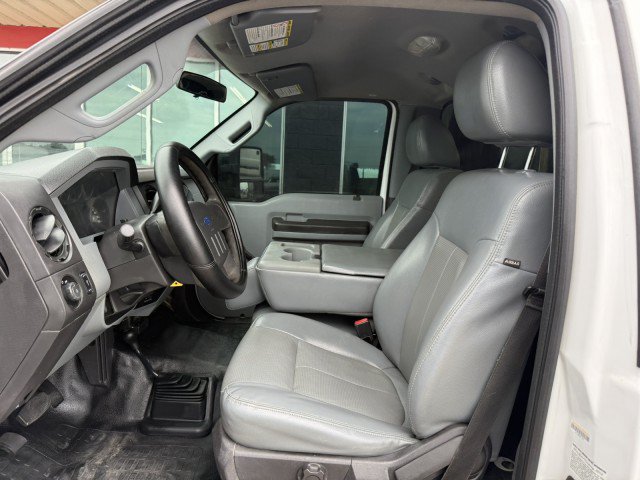 Used 2015 Ford F550 4x4 Regular Cab Super Duty image 22