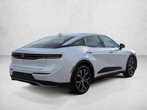 Used 2024 Toyota Crown Limited image 5