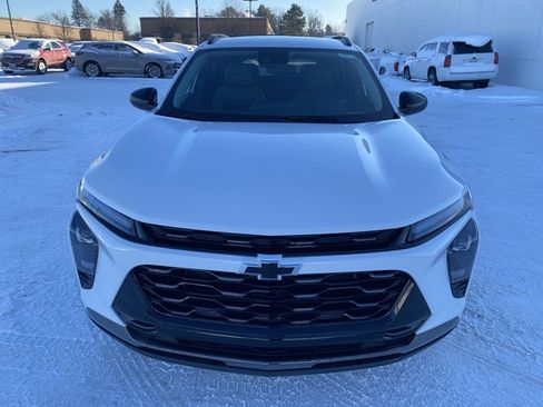 New 2026 Chevrolet Trax ACTIV w/ Driver Confidence Package image 2