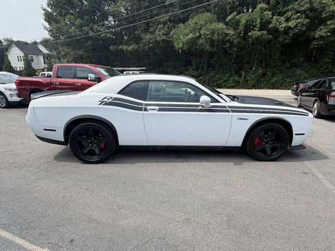 Used 2012 Dodge Challenger R/T RWD image 6