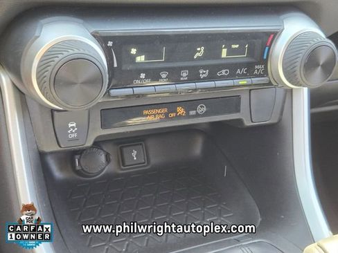 Used 2018 Toyota Highlander XLE FWD image 23