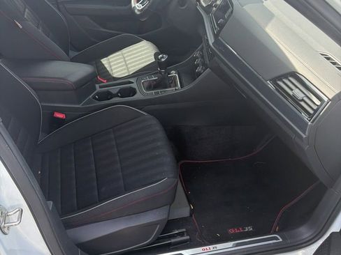 Used 2019 Volkswagen Jetta GLI FWD image 2
