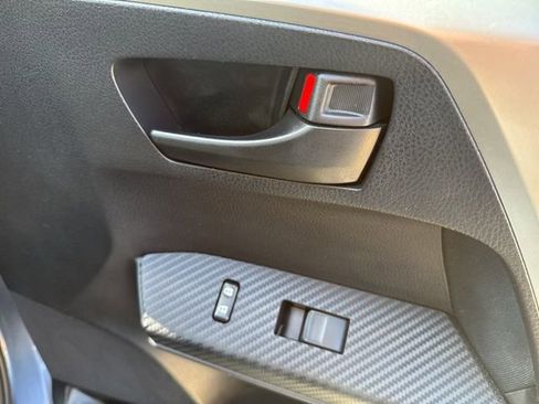 Used 2014 Toyota RAV4 LE AWD/4WD image 49