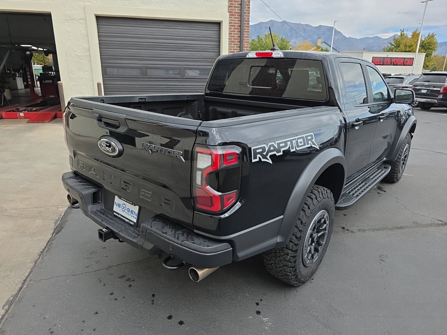 Used 2025 Ford Ranger Raptor AWD/4WD image 32