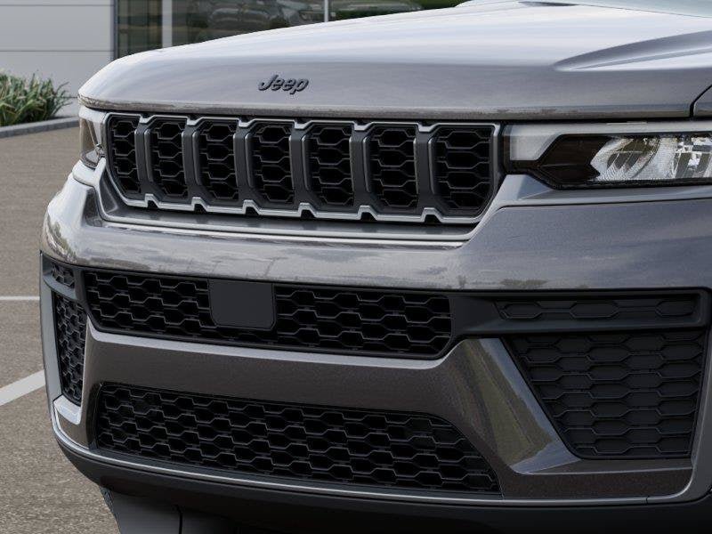 New 2026 Jeep Grand Cherokee Altitude AWD/4WD image 11
