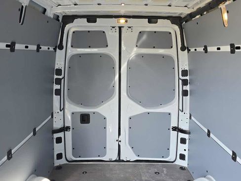 Used 2025 Mercedes-Benz Sprinter 2500 image 16