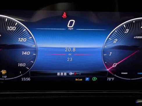 New 2025 Mercedes-Benz GLB 250 image 11