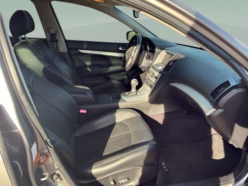 Used 2009 INFINITI G37 Journey image 11
