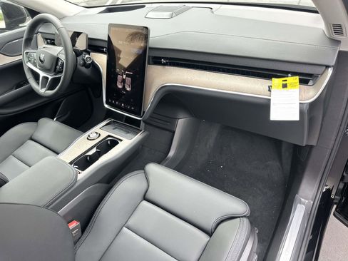 New 2025 Volvo EX90 Plus image 23