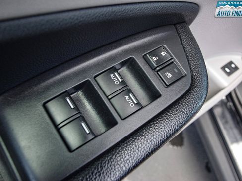 Used 2017 Honda Pilot EX-L image 11