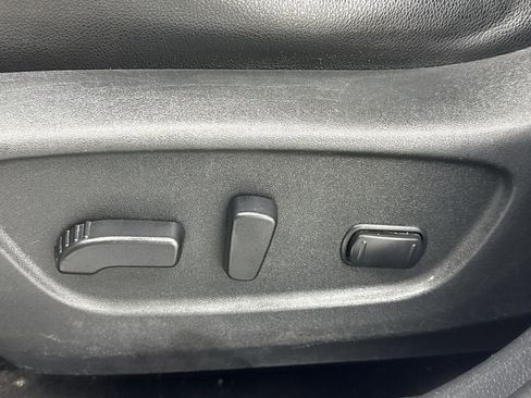 Used 2017 Nissan Rogue SL w/ SL Premium Package image 17