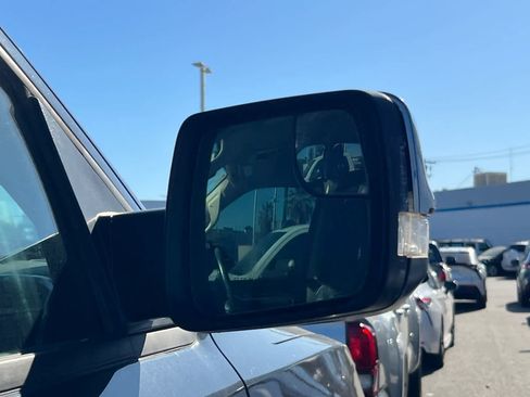 Used 2019 RAM 1500 Laramie w/ Off Road Group AWD/4WD image 16