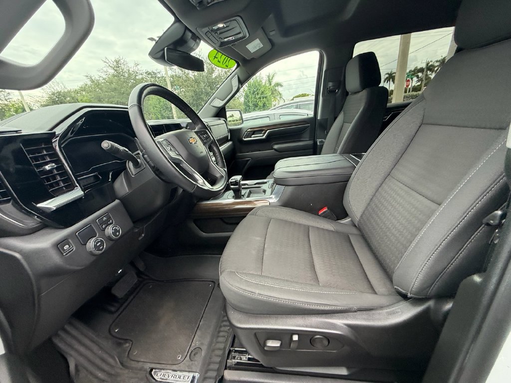 Used 2024 Chevrolet Silverado 1500 LT w/ Protection Package RWD image 7