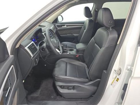 Used 2023 Volkswagen Atlas SE FWD image 4