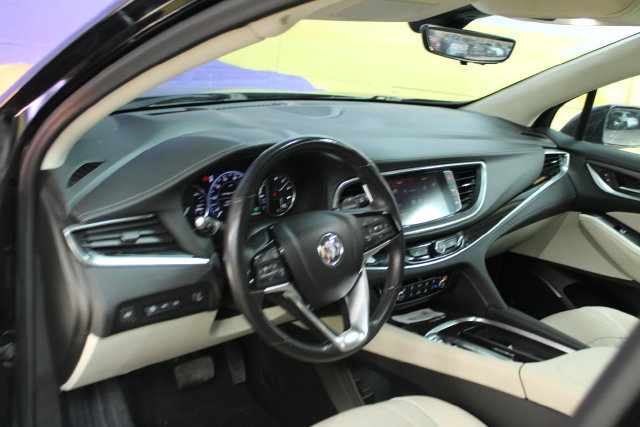 Used 2022 Buick Enclave Avenir w/ Avenir Technology Package AWD/4WD image 10