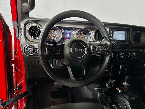 Used 2018 Jeep Wrangler Sport AWD/4WD image 21