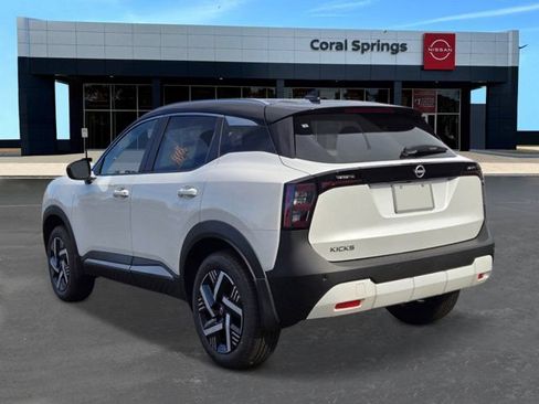New 2026 Nissan Kicks SV w/ SV Premium Package FWD image 3