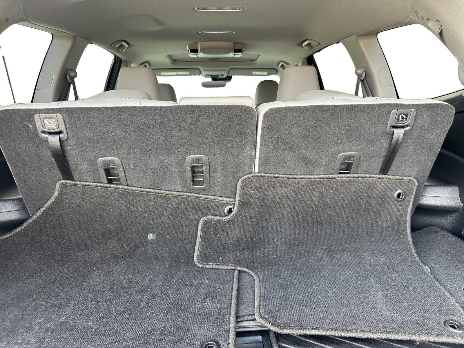 Used 2022 Honda Pilot Touring image 11