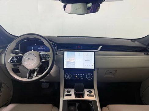 Certified 2026 Jaguar F-PACE R-Dynamic S AWD/4WD image 25