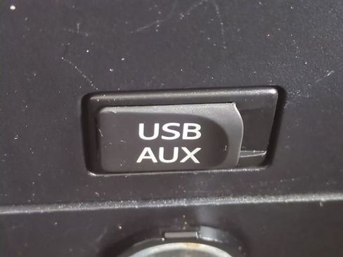 Used 2010 Toyota Venza FWD image 20