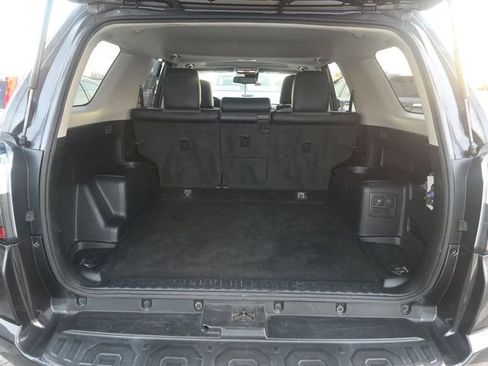 Used 2021 Toyota 4Runner SR5 Premium image 6