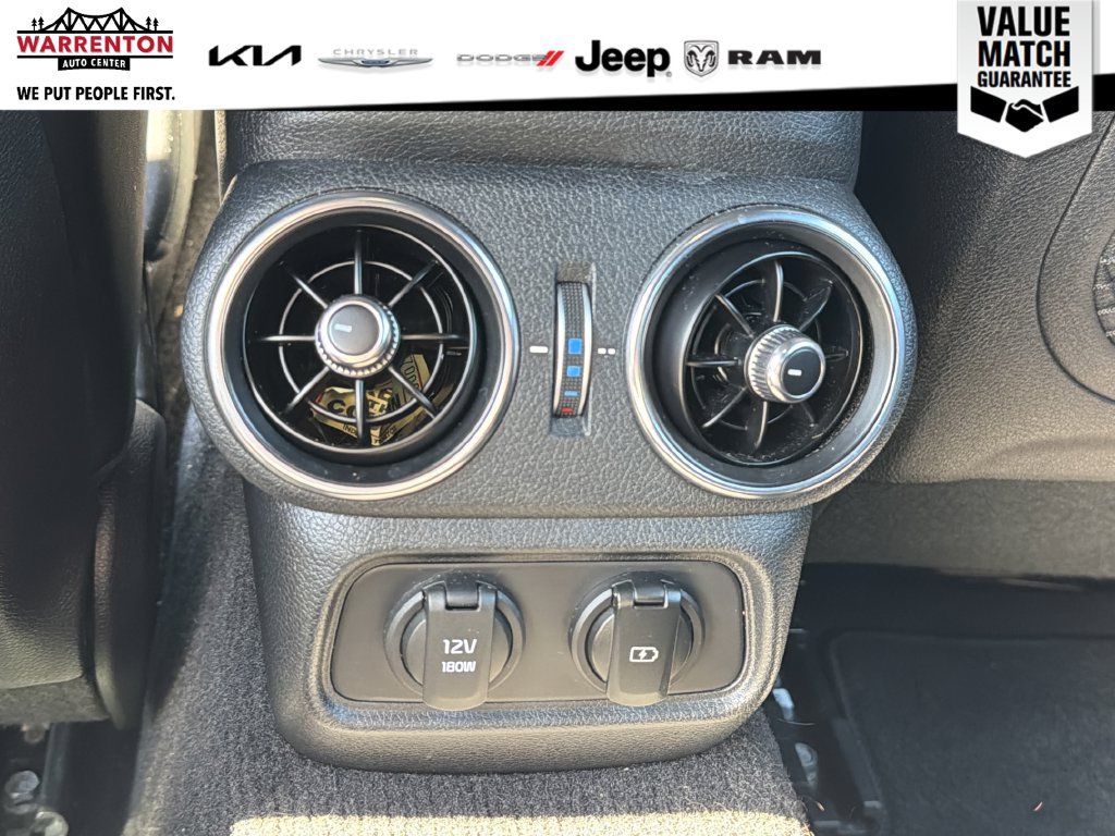 Used 2019 Kia Stinger GT2 AWD/4WD image 16