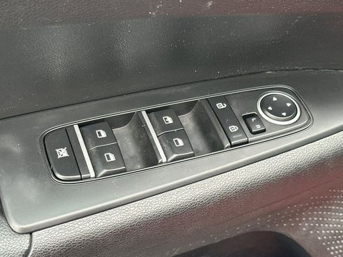 Used 2023 Kia Forte LXS w/ LXS Technology Package image 12