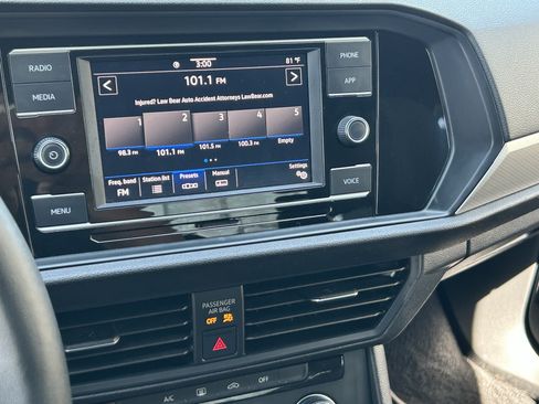 Used 2022 Volkswagen Jetta Sport FWD image 21