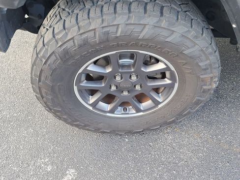 Used 2021 Jeep Gladiator Overland w/ Popular Equipment Package image 6