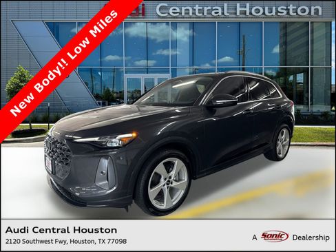 Certified 2025 Audi Q5 Prestige image 1