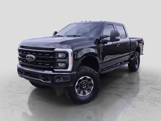 Used 2023 Ford F250 XLT w/ Black Appearance Package AWD/4WD video 1