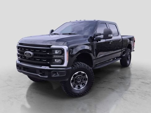 Used 2023 Ford F250 XLT w/ Black Appearance Package AWD/4WD image 1