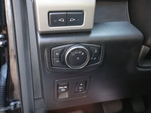 Used 2019 Ford F150 Lariat w/ Equipment Group 502A Luxury image 14