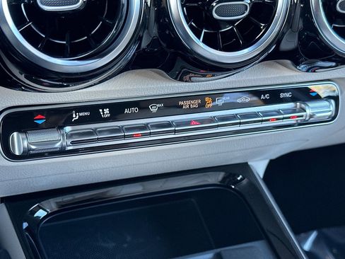 New 2026 Mercedes-Benz GLB 250 image 18